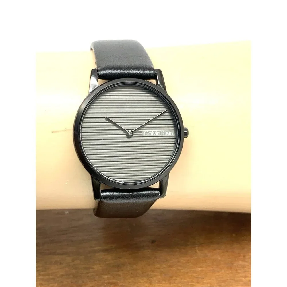 Calvin Klein Women's Watch 25100034 Feel Quartz Black Leather Strap 30mm